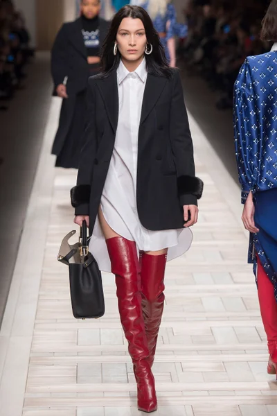 Look 30
